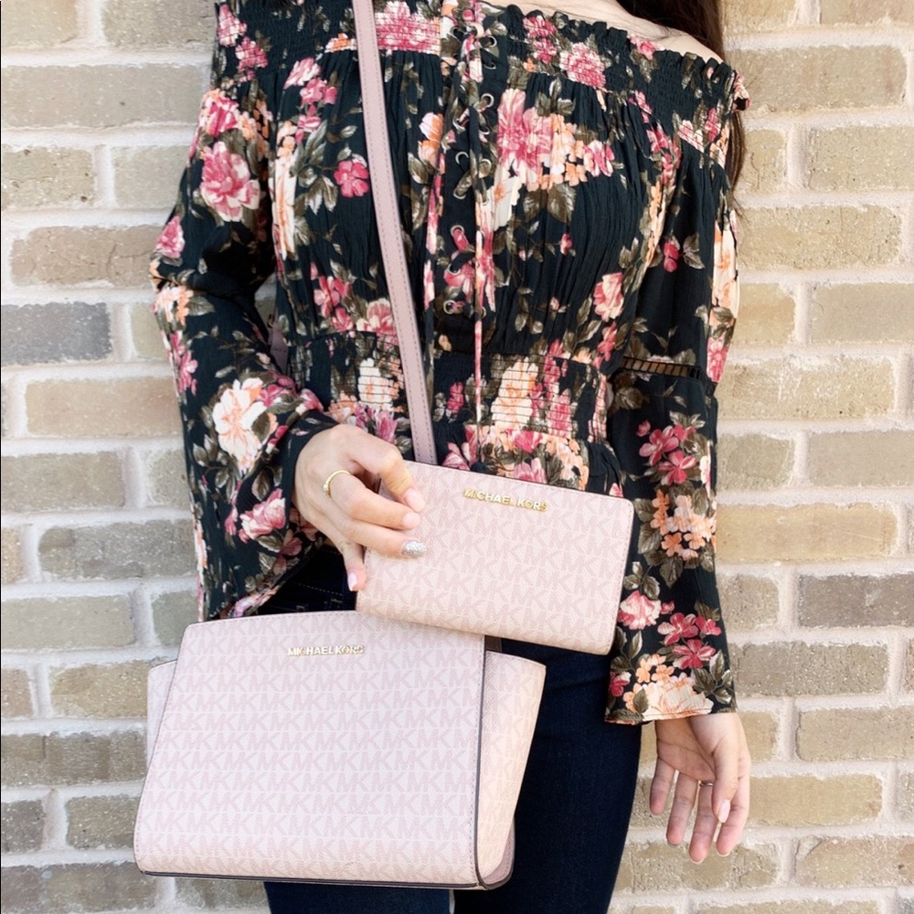 Gaby’sBags👜💕NWT Michel Kors Crossbody&Wallet SET - Picture 6 of 7